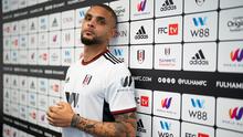 Fulham mendatangkan Layvin Kurzawa dari PSG dengan status pinjaman. Tak ada biaya yang harus dikeluarkan The Cottagers untuk kepindahannya. Namun, klub promosi Liga Inggris 2022/2023 tersebut harus menanggung gajinya semusim penuh. (Twitter/@FulhamFC)
