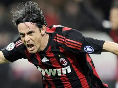 Selebrasi striker AC Milan, Filippo Inzaghi setelah mencetak gol melawan Torino di ajang Serie A pada 19 April 2009 di San Siro, Milan. AFP PHOTO/DAMIEN MEYER