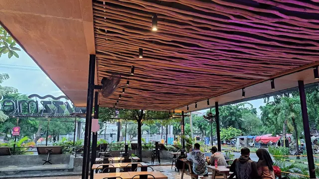 Rekomendasi Tempat Makan yang Buka 24 Jam di Surabaya