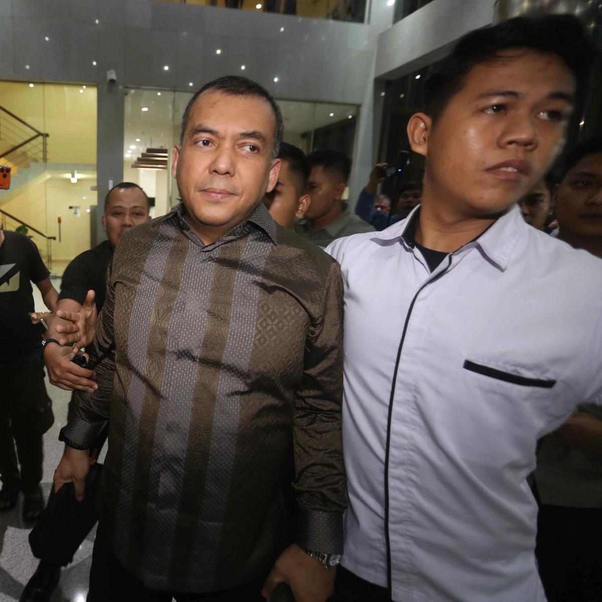 FOTO: Silmy Karim Datangi KPK Usai Dicari Penyidik