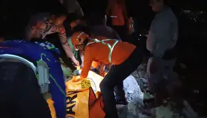 Rem Blong, Truk Terjun ke Jurang Palabuhanratu