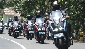 Motor Listrik Ini Tempuh Bromo ke Madura Cuma Sekali Ngecas
