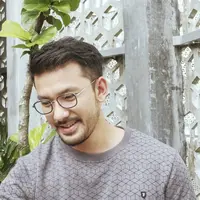 Kehidupan Rio Dewanto dan Atiqah Hasiholan semakin berwarna sejak kelahiran anaknya, Salma. Terlihat dari unggahan foto-foto di akun Instagramnya kehidupan mereka terlihat bahagia. (Instagram/riodewanto)