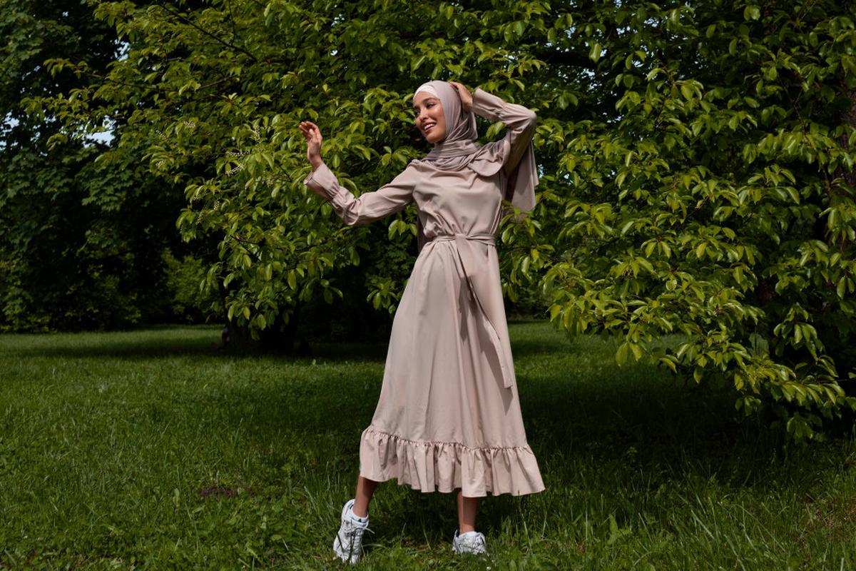 Tampil Maksimal Saat Lebaran, Ini Inspirasi Makeup yang Match dengan Warna Outfit