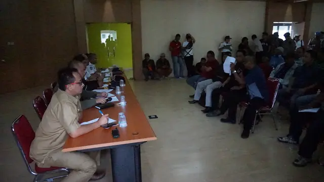 Perwakilan Wadah Aliansi Aspirasi Transportasi (WAAT) Jawa Barat bertemu pemerintah provinsi (pemprov) Jabar untuk berudiensi.