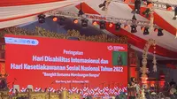 Menteri Sosial Tri Rismaharini dalam peringatan Hari Kesetiakawanan Sosial Nasional (HKSN) tahun 2022 di Bali. (Liputan6.com/ Muhammad Radityo Priyasmoro)