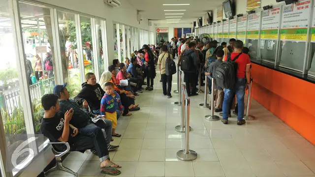20160503-Tiket-Kereta-Stasiun-Senen-Jakarta-GMS