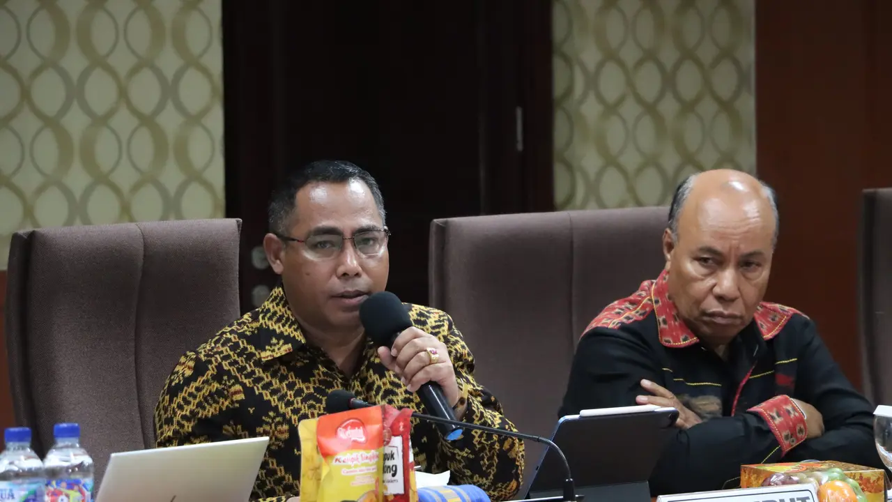 Penjabat Gubernur NTT, Dr. Andriko Noto Susanto, S.P, M.P. memimpin Rapat konsolidasi Penguatan Modal PT. Bank Pembangunan Daerah NTT. (Dok Bank NTT)