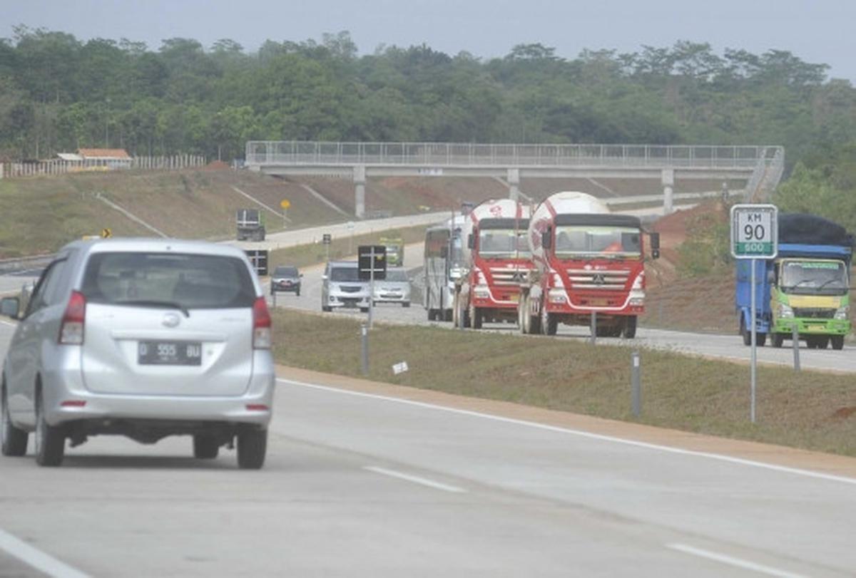 Melihat kelengangan Tol Cipali yang akan digunakan para pemudik