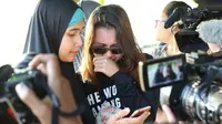 Ayahanda Meninggal, Dhea Imut Tak Berhenti Menangis