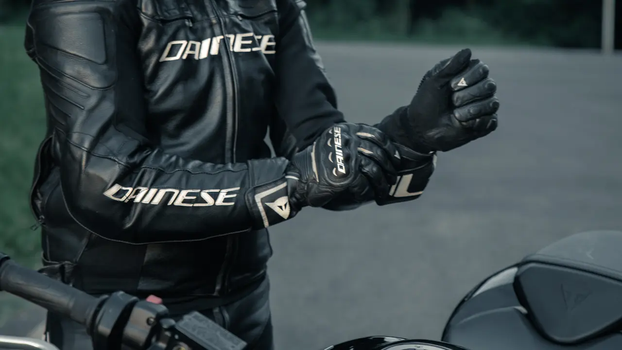 Sarung tangan motor