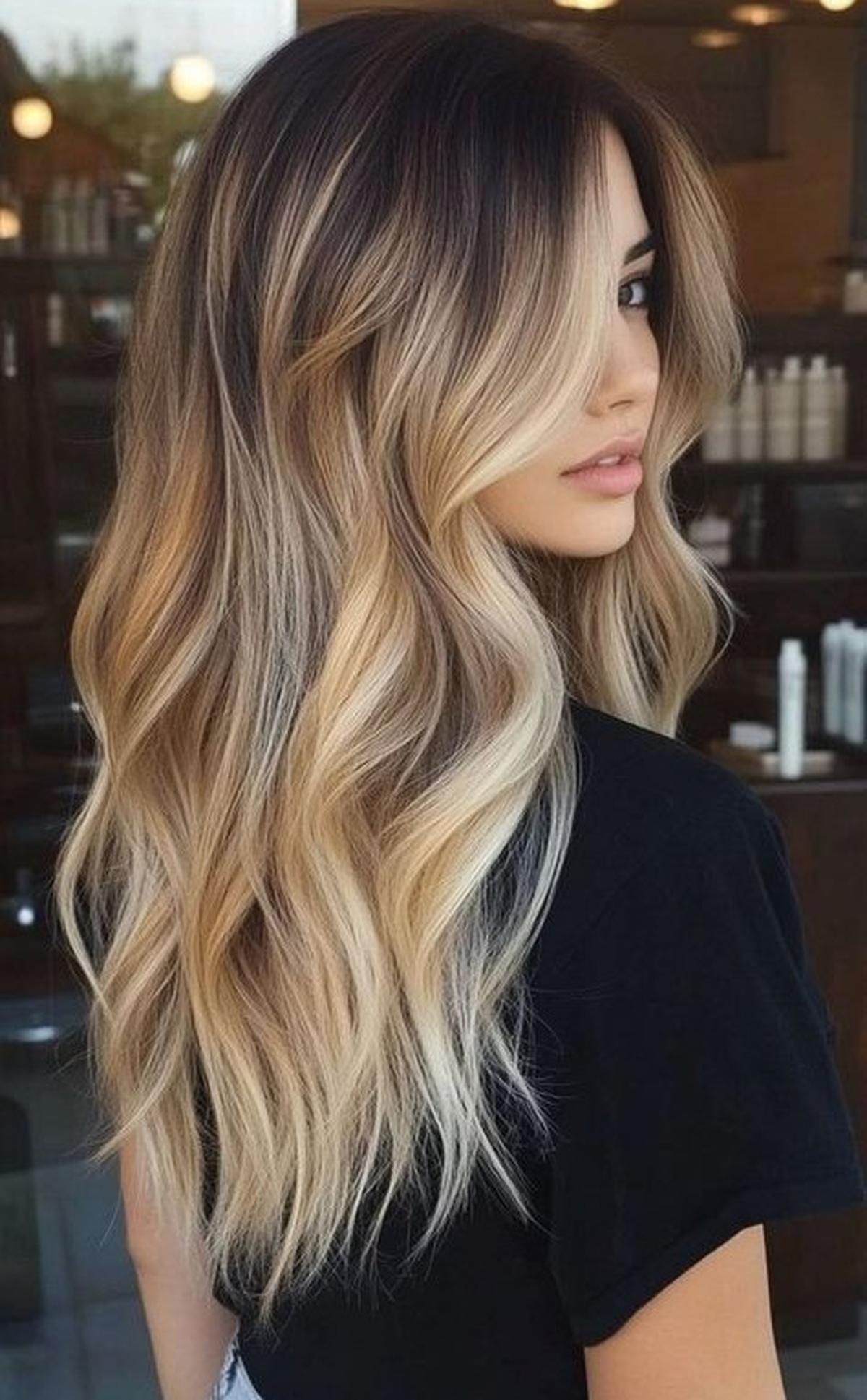 Ini Dia Gaya Rambut Wanita 2025 yang Bisa Mengubah Total Penampilanmu!