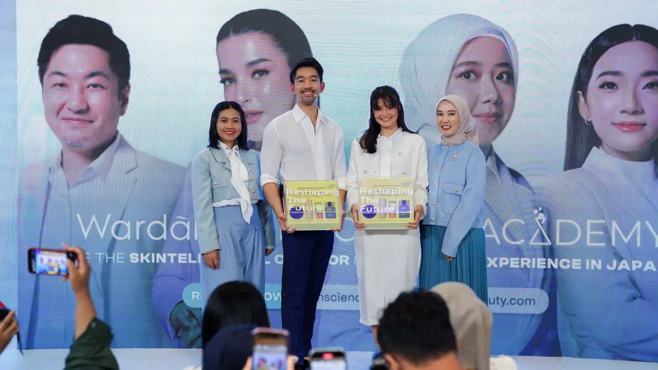 Wardah Skin Science Academy diluncurkan bersamaan dengan acara Beauty Science Tech 2024 di Surabaya