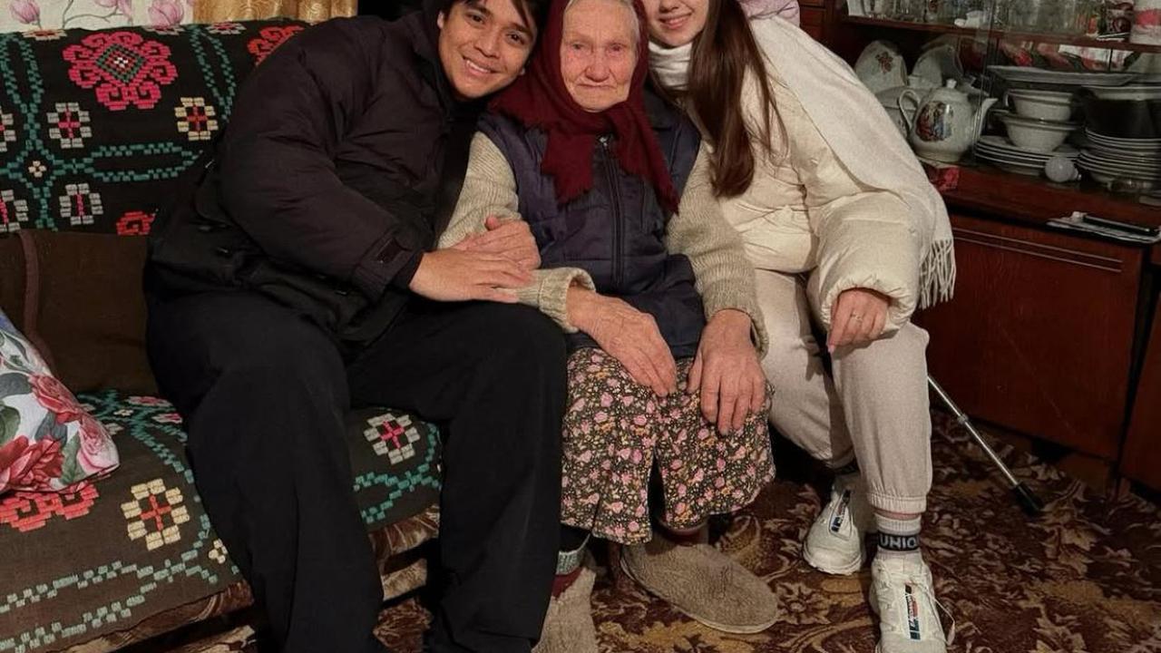 Billy Syahputra Temui Nenek Viktoriya Kolesnaya, Kode Restu Pernikahan Mulai Terungkap?