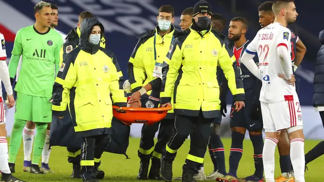FOTO: Melihat Tekel Horor yang Membuat Neymar Cedera Lagi