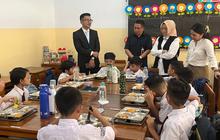 Makan Bergizi Gratis Serentak Dimulai, Siswa SD di Jakarta Bawa Sendok dan Botol Minum Sendiri