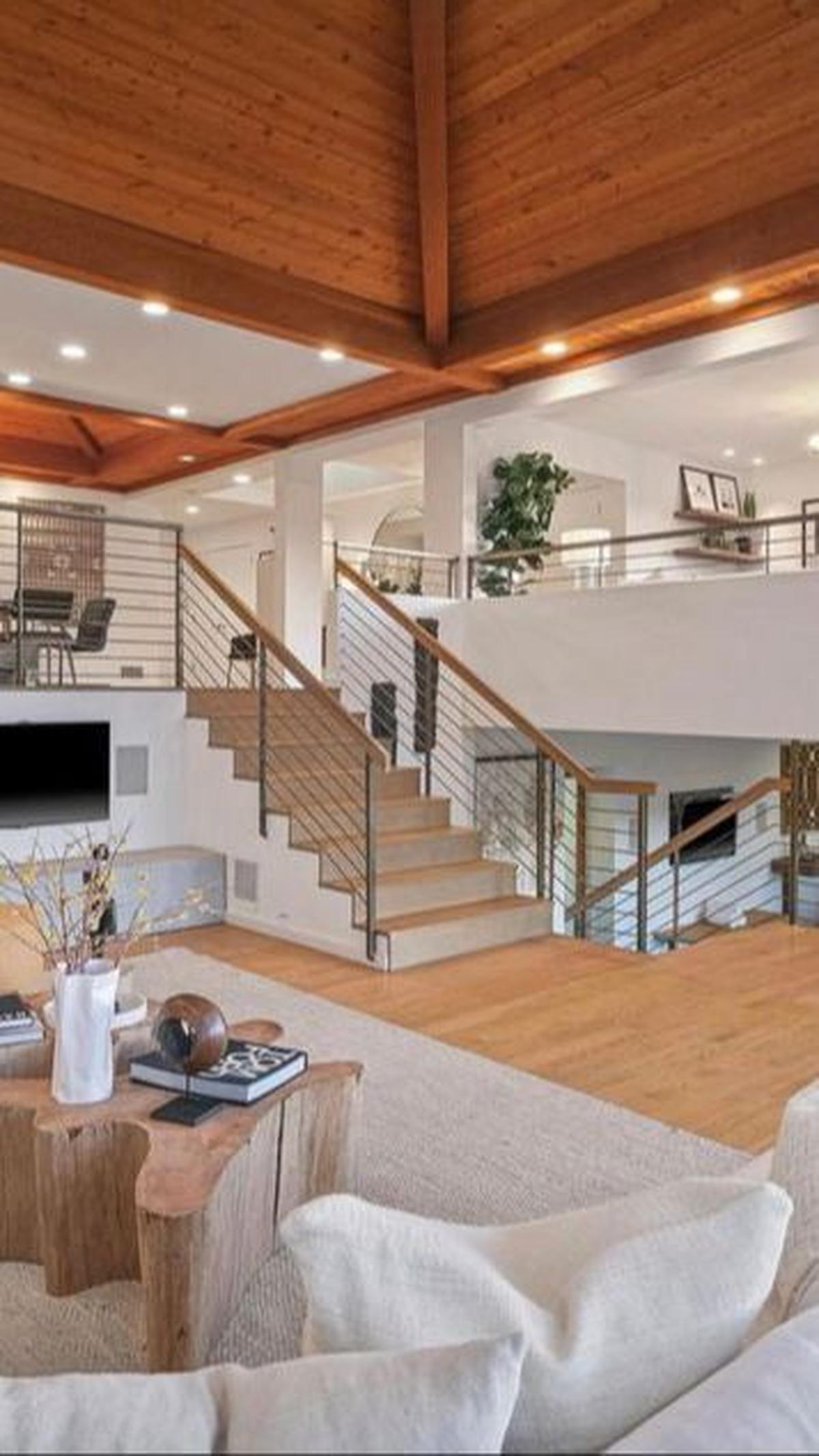 Desain Rumah Split Level Minimalis yang Luas dan Megah