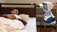 Tak Kesepian, Lansia di Jepang Kini Ditemani Robot