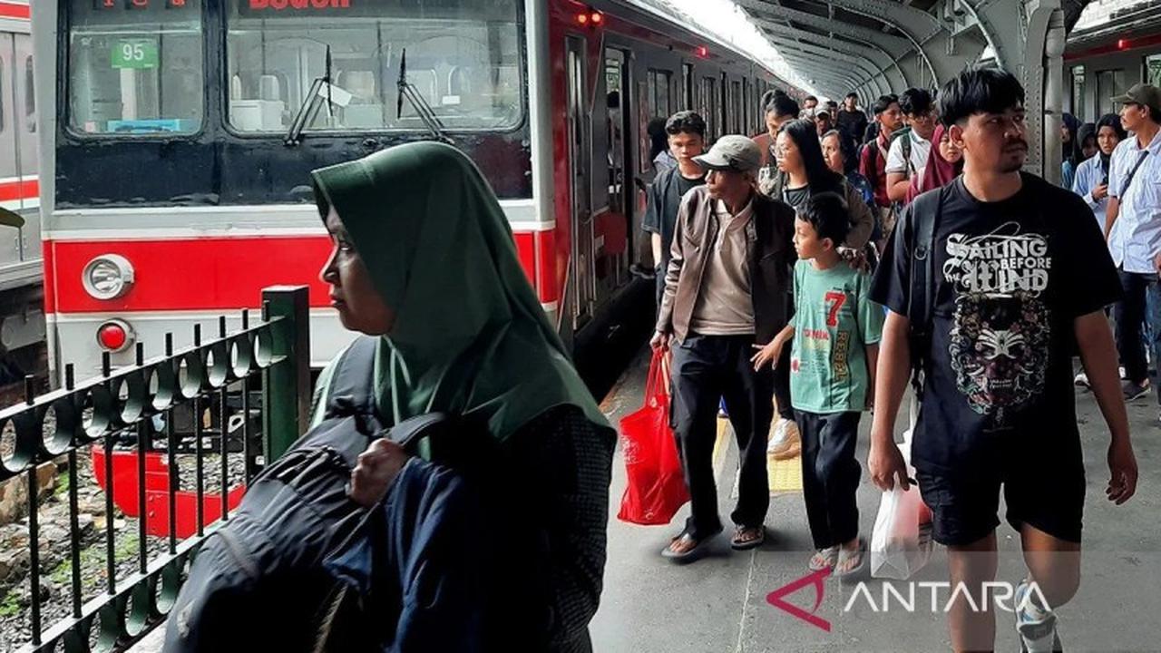 Antisipasi Lonjakan 33% Penumpang, KAI Commuter Siapkan Stasiun Alternatif ke Monas Saat HUT TNI ke-80