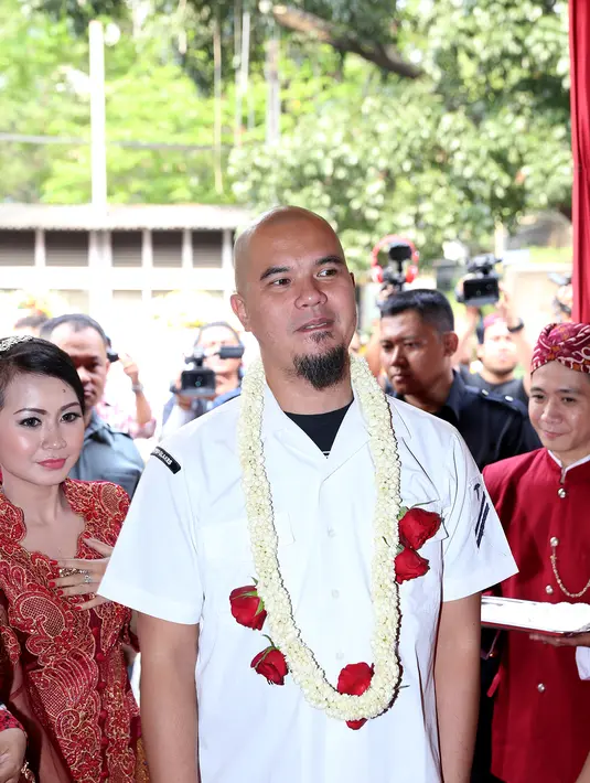 Ahmad Dhani ingin berbagi rezeki dengan masyarakat. Karena dengan dibukanya usaha baru ini tentu akan memberikan lapangan pekerjaan bagi yang membutuhkan. (Andy Masela/Bintang.com)