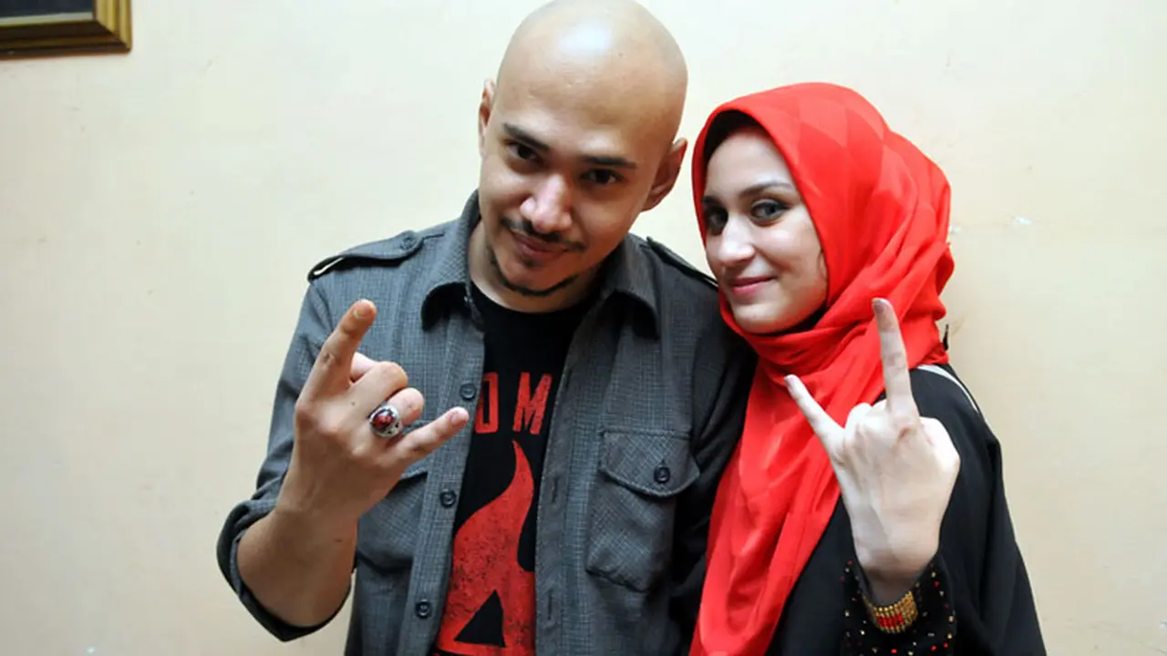 Husein Idol dan Zachira
