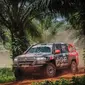 Toyota Land Cruiser 200 jadi andalah Julian Johan di AXCR 2024 (Foto : Jejelogy GHP)