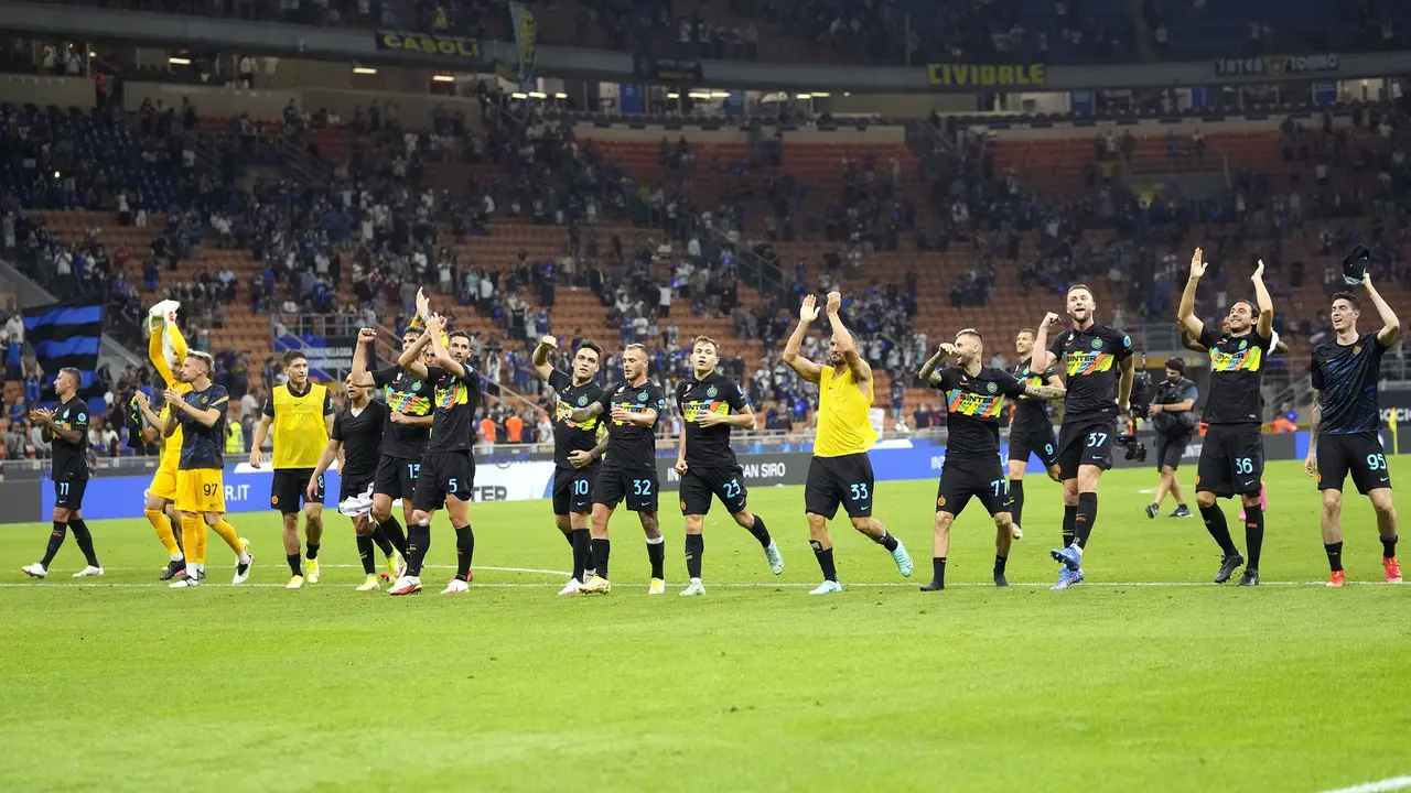 Foto: Benamkan Bologna 6-1, Inter Milan Sementara Memimpin Klasemen Liga Italia 2021 / 2022