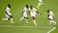 Selebrasi pemain timnas Senegal,&nbsp;Famara Diedhiou (dua kanan) usai menjebol gawang Qatar dalam pertandingan kedua Grup A Piala Dunia 2022 yang berlangsung di Al Thumama Stadium, Qatar, Jumat (25/11/2022). (AP Photo/Ariel Schalit)