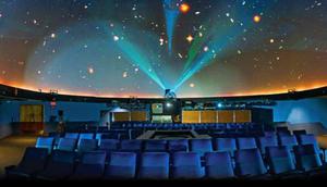 Planetarium merupakan tempat terbaik jika ingin menyaksikan gerhana bulan dengan jelas (Sumber foto: Unitypalmbeach.com)