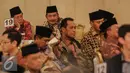 Kepala BIN, Sutiyoso dan Kapolri Badrodin Haiti tampak hadir dalam acara buka puasa bersama yang digelar Presiden Jokowi bersama Dubes Negara sahabat sahabat di Istana Negara, Jakarta, Senin (13/7/2015). (Liputan6.com/Faizal Fanani)