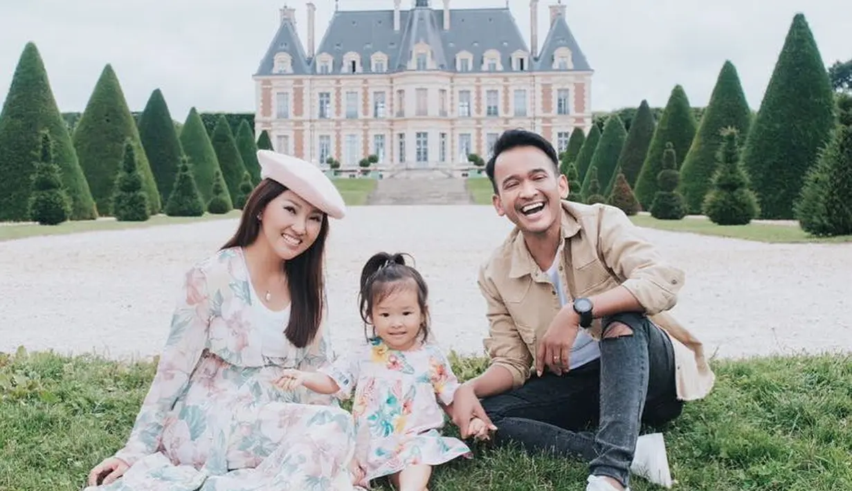 Ruben Onsu dan Sarwendah