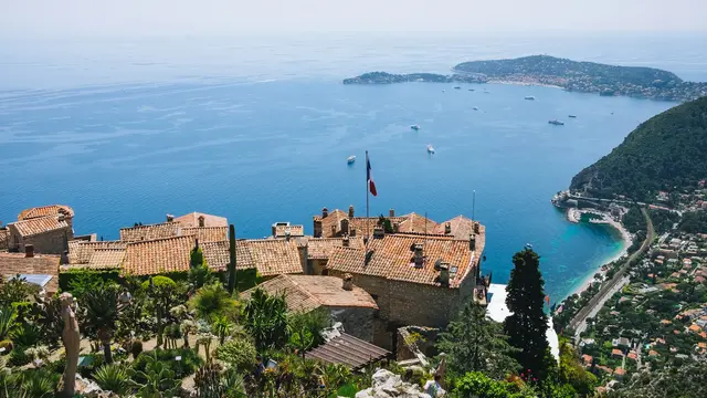 Eze