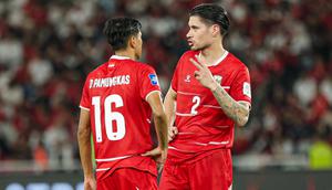 Dony Tri Pamungkas dan Kevin Diks saat Timnas Indonesia menghadapi Saint Kitts and Navis di FIFA Series 2026 di SUGBK, Jakarta, Jumat (27-3-2026). (Bola.com/Abdul Aziz)