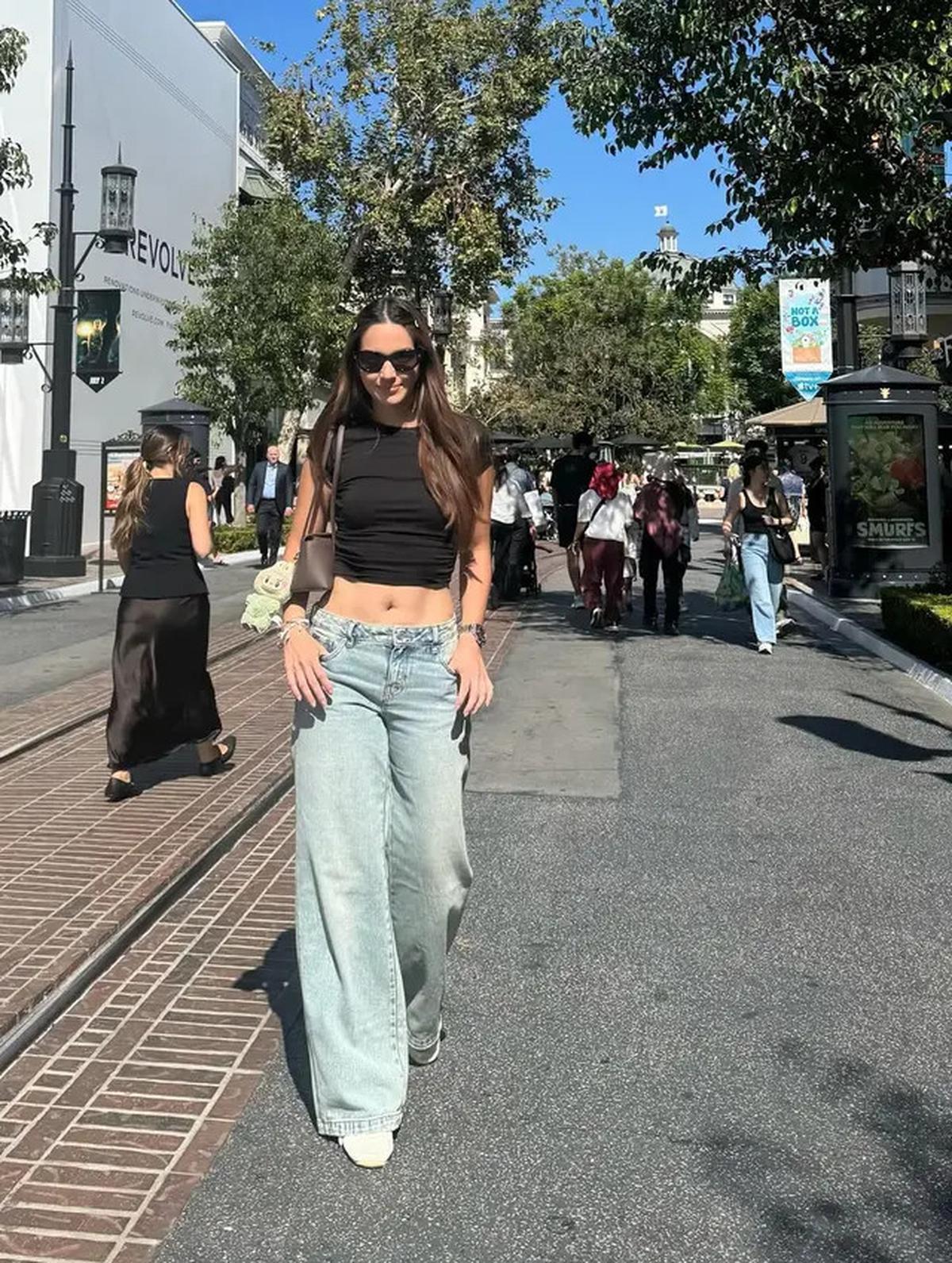 7 Model Kacamata Nia Ramadhani, Tampil Modis di Berbagai Kesempatan dengan Gaya Elegan