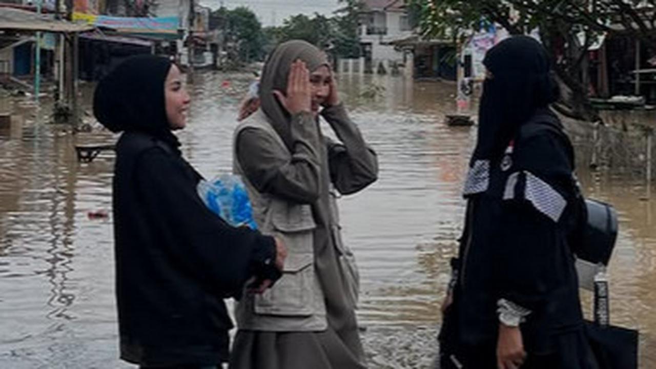 Zaskia Adya Mecca Gelar Kajian untuk Warga Tunanetra hingga Bangun Posko Banjir, Aksi Peduli Sesama