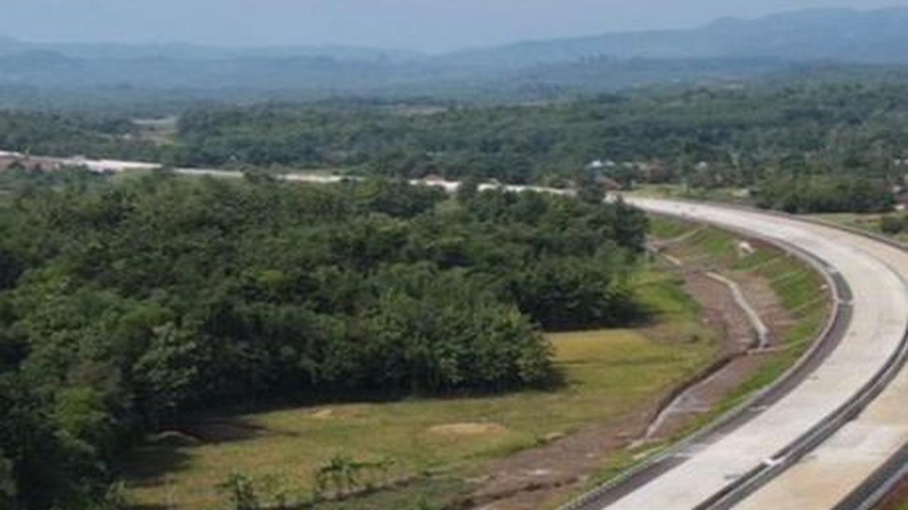 Baru Diresmikan Presiden, Ini Andil Brantas Abipraya di Tol Cisumdawu
