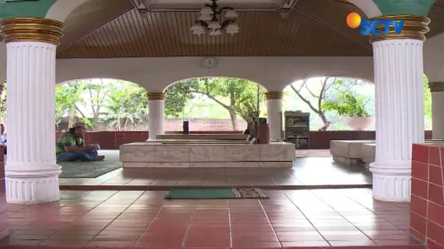 Jejak sejarah Islam masih dapat ditelusuri di salah satu masjid bersejarah di Jakarta.