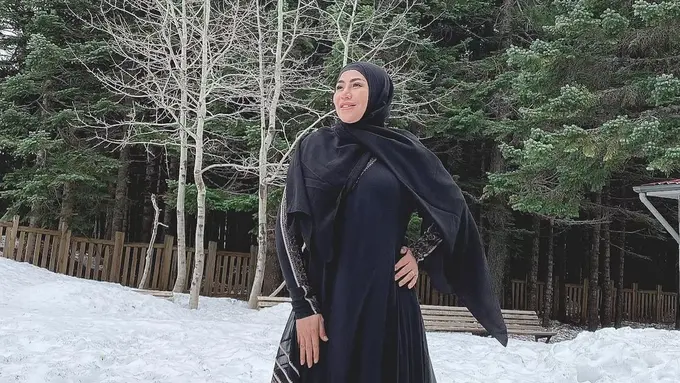 Makin Berseri, Ini 6 Potret Terbaru Cinta Penelope yang Kini Tinggal di Turki