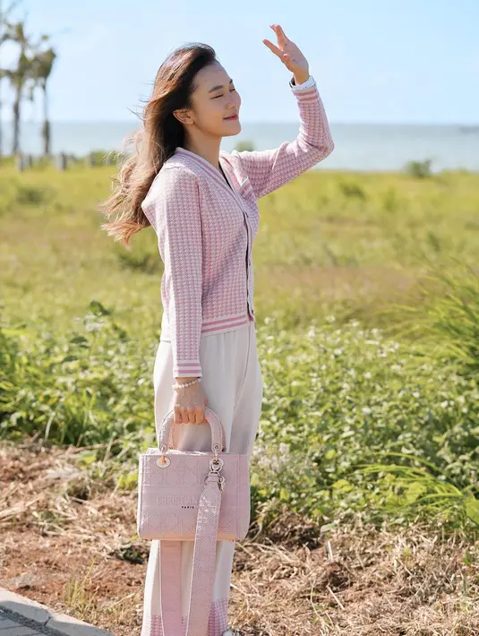 Tampilannya identik dengan korean style yang modis dan kekinian.  (jessicajane99).