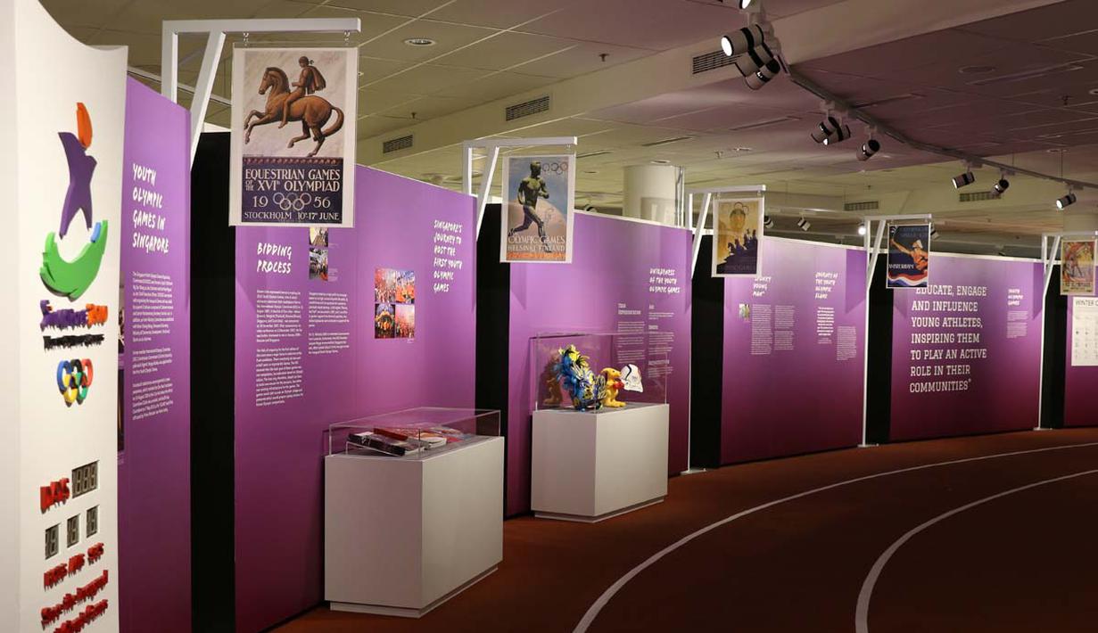 Bagian yang menampilkan sejarah Olimpiade di Museum Olah Raga Singapura. (Bola.com/Arief Bagus)