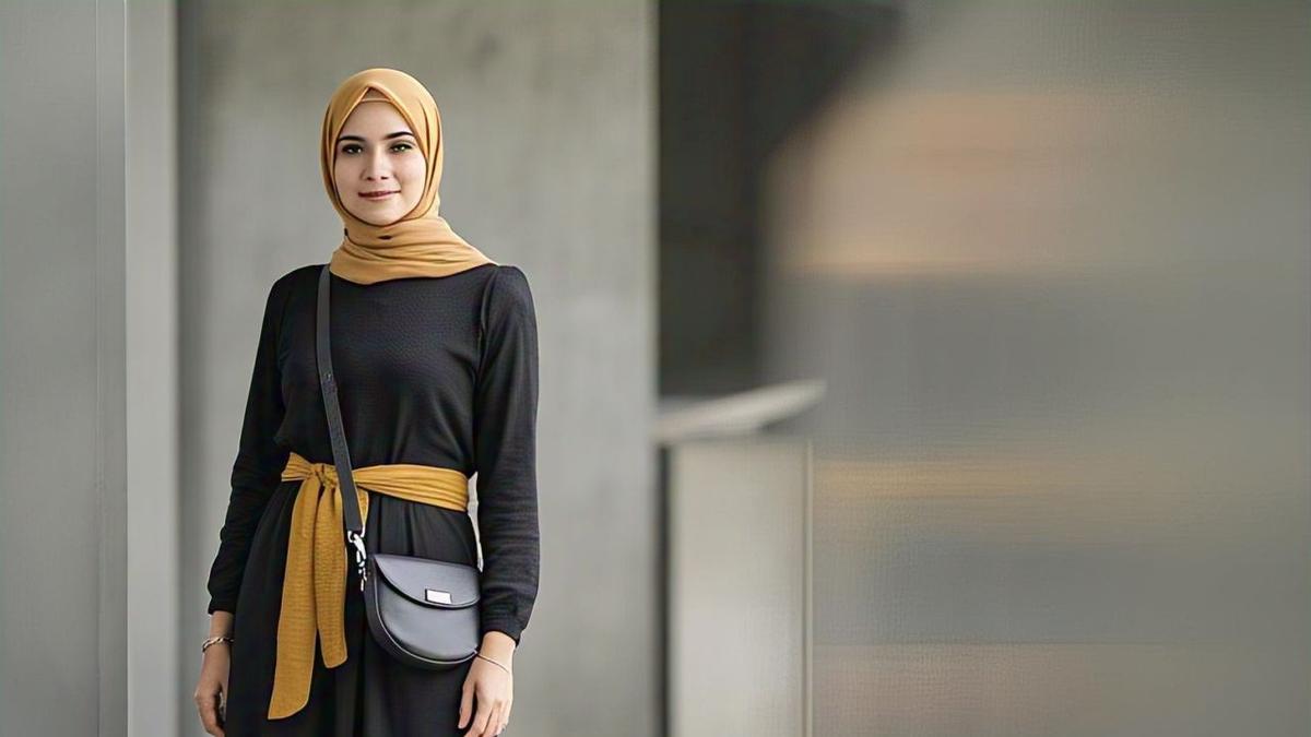 15 Inspirasi Baju Dress Warna Hitam yang Stylish untuk Hijabers Tahun 2025