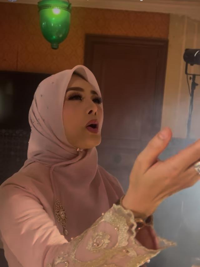 Cici Paramida dan Siti KDI