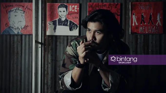 [Bintang] Eksklusif, Chicco Jerikho Sembunyikan Ketampanan di Balik Layar