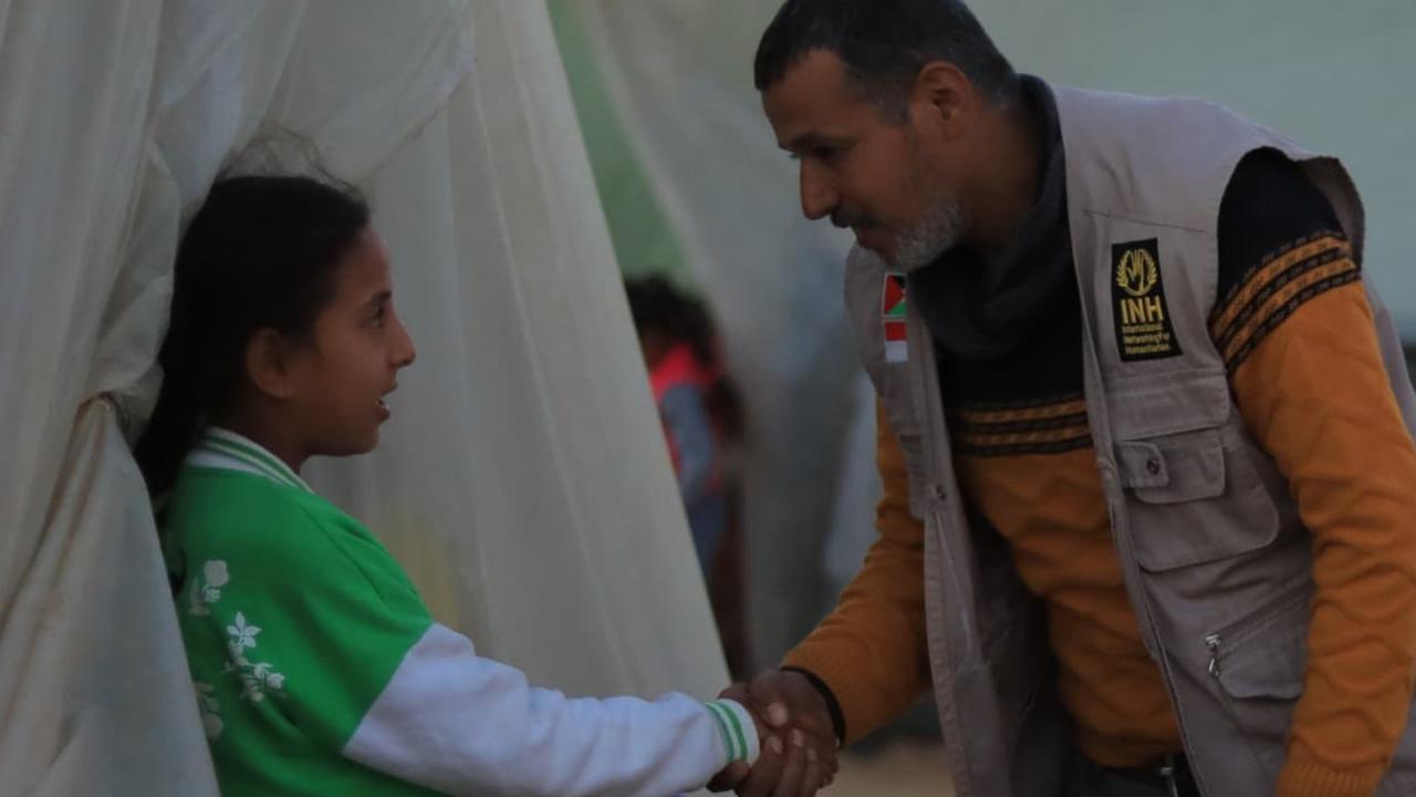 Kelaparan Ekstrem, Warga Palestina yang Terjebak di Jalur Gaza Terpaksa Memakan Rumput