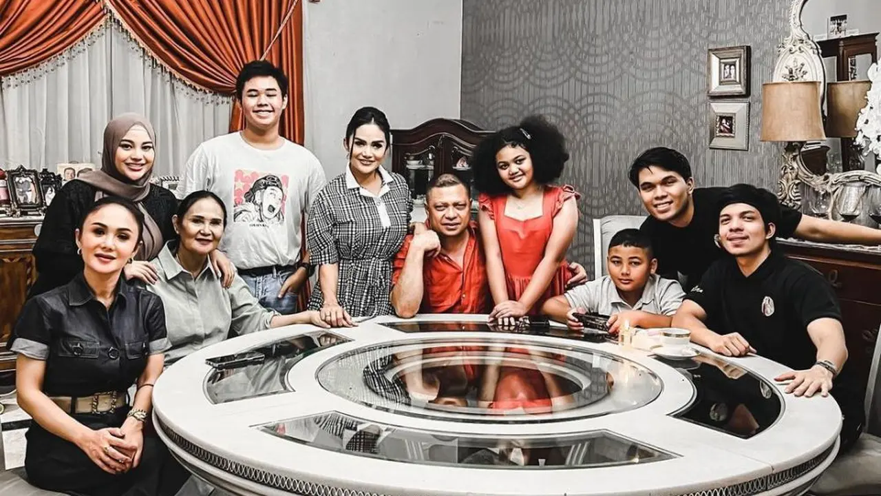 Atta Halilintar dan Aurel di Tengah Keluarga Krisdayanti