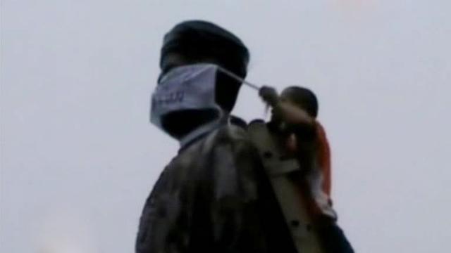 Protes Bencana Asap, Warga Jambi Pasang Masker di Patung Pahlawan