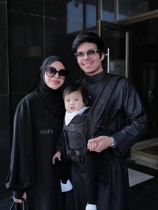 Tak ingin kehilangan momen seru, Atta Halilintar dan Aurel Hermansyah mengunggah foto dan video di sosial media  [Instagram/attahalilintar]