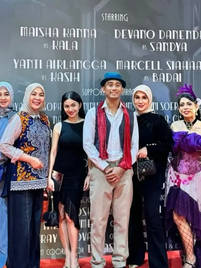Semakin Lengket, Gaya Ariel Tatum Dibalut Dress Hitam Hadiri Drama Musikal Daffa Wardhana