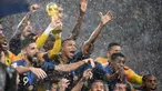 Prancis keluar sebagai juara pada perhelatan Piala Dunia 2018 Rusia setelah mengalahkan Kroasia pada laga final yang berlangsung di Stadion Luzhniki, Minggu (15/07/2022). (AFP/Jewel Samad)