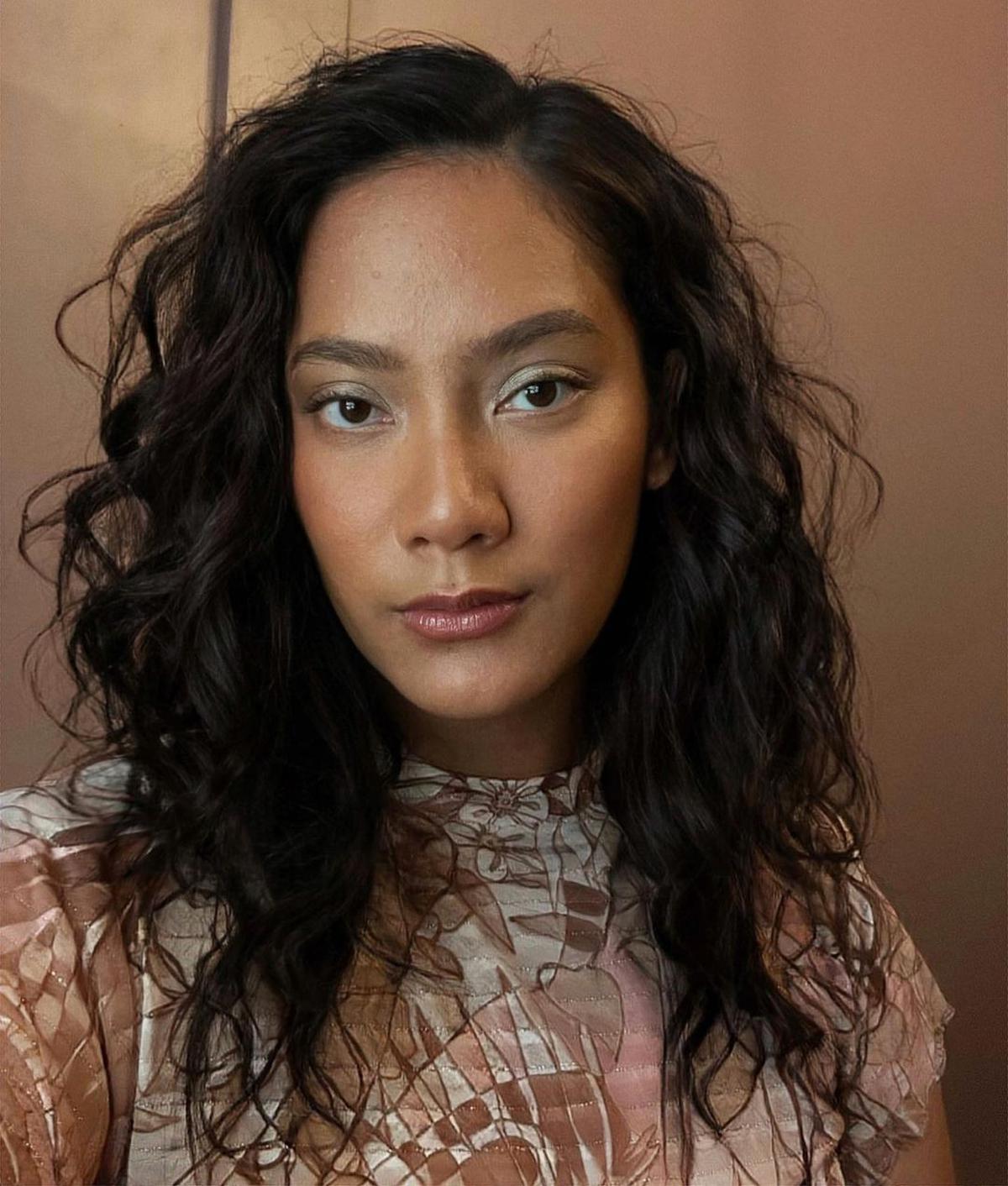 Cantik Khas Indonesia, Ini Deretan Artis Berkulit Eksotis yang Menawan